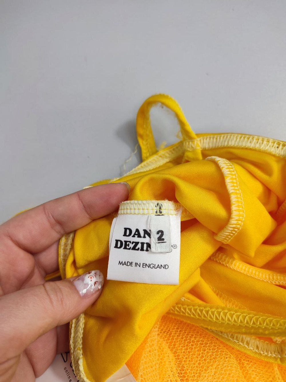 Платье с юбкой из фатина на 4-5 лет