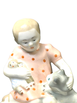 Фарфоровая Статуэтка "Девочка с кошкой" ЛФЗ