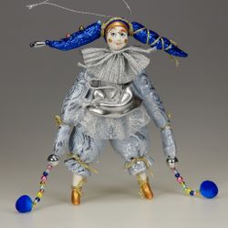 Ёлочная игрушка Клоун парчовый в двурогом колпачке