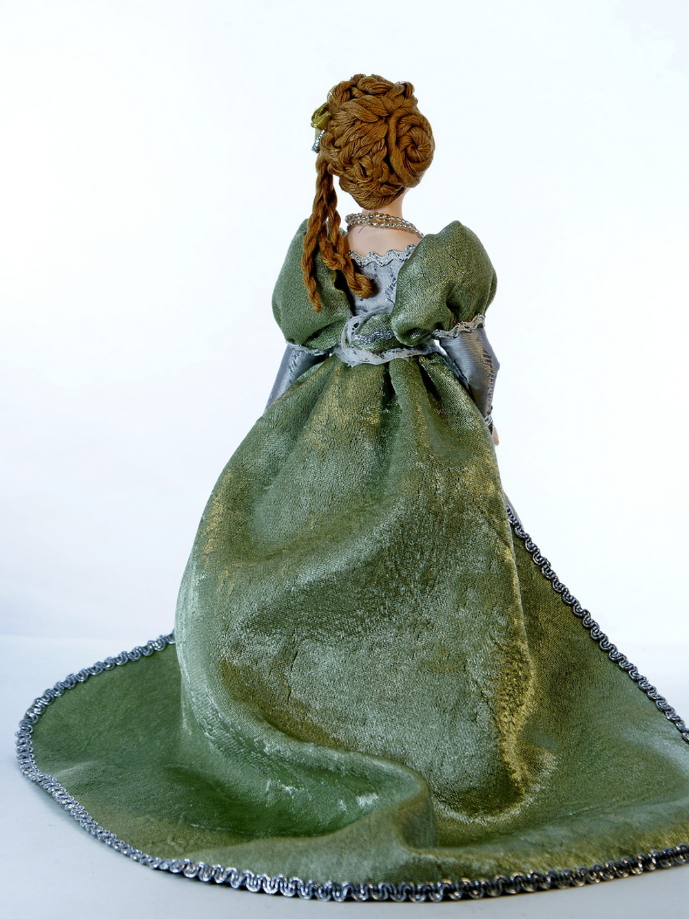 Кукла коллекционная Дама в бальном платье 19 века