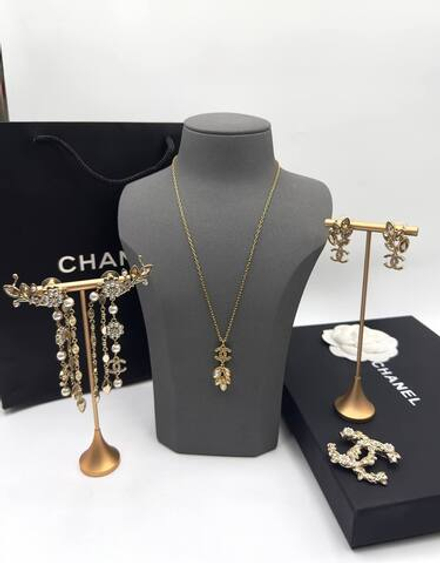 Серьги CHANEL маленькие