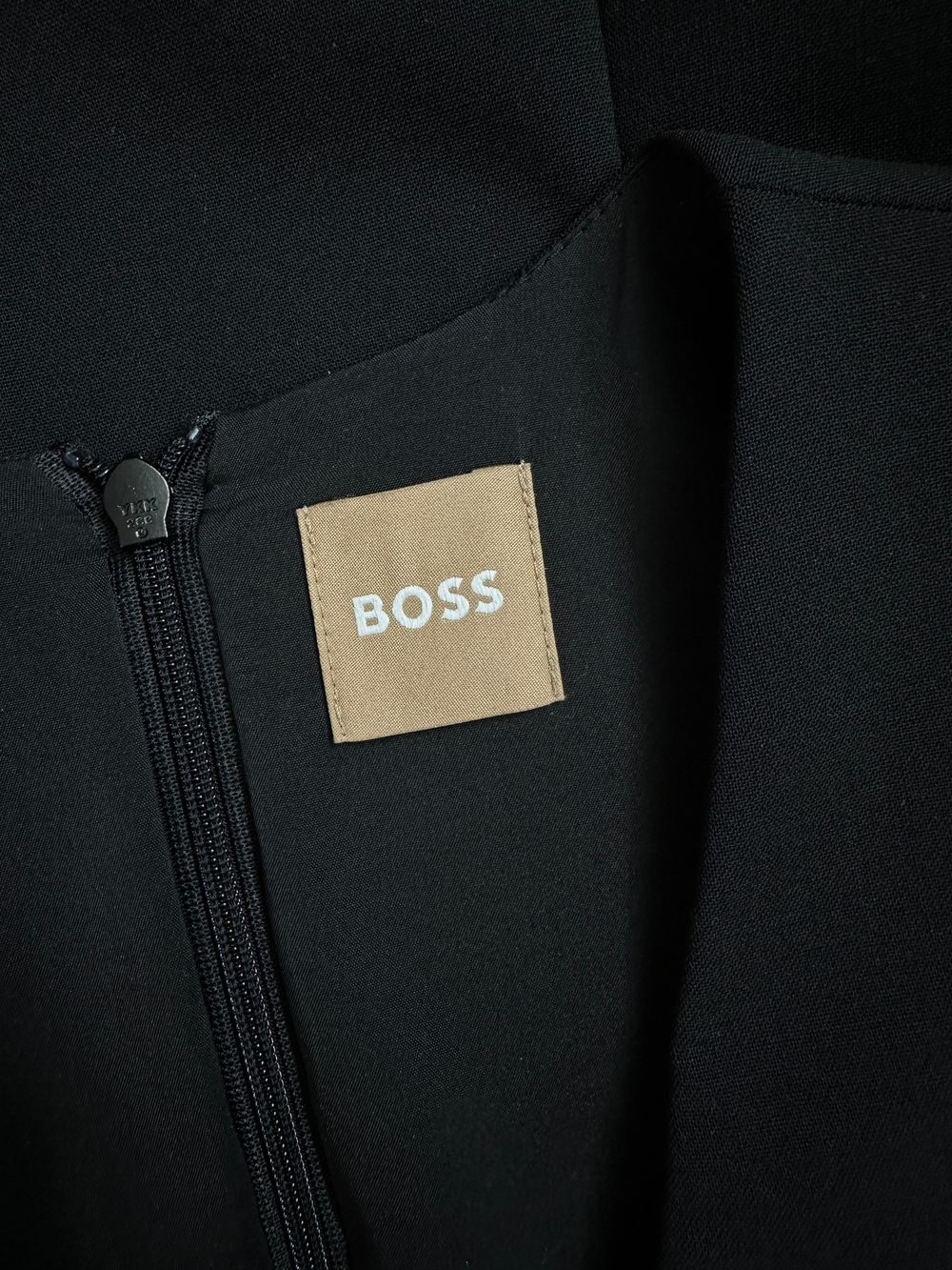 Платье Boss