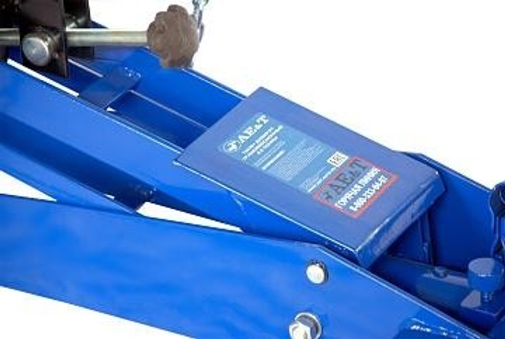 Домкрат подкатной AE&T T60301 трансмиссионный 0.5т