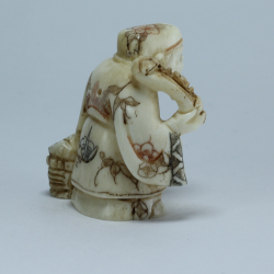 Эксклюзивная нэцкэ Дзюродзин с волшебным музыкальным инструментом и корзиной