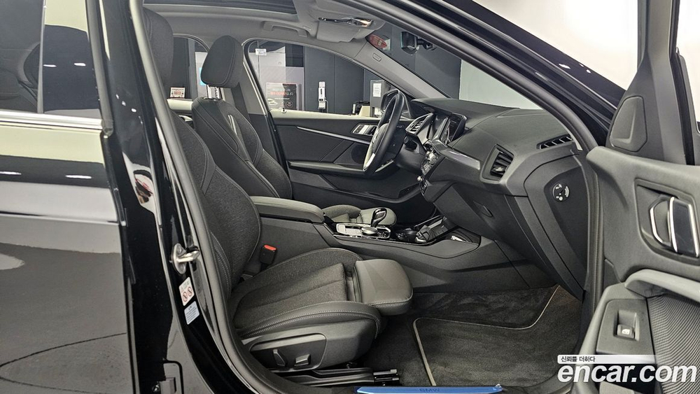 BMW 1 Series (F40) 120i Sports (06.2023)