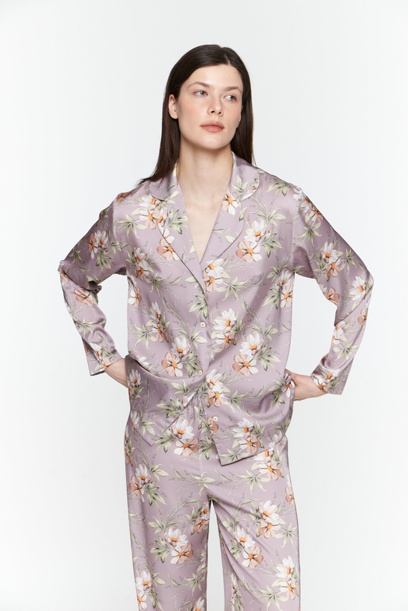 Шелковая блуза с цветами