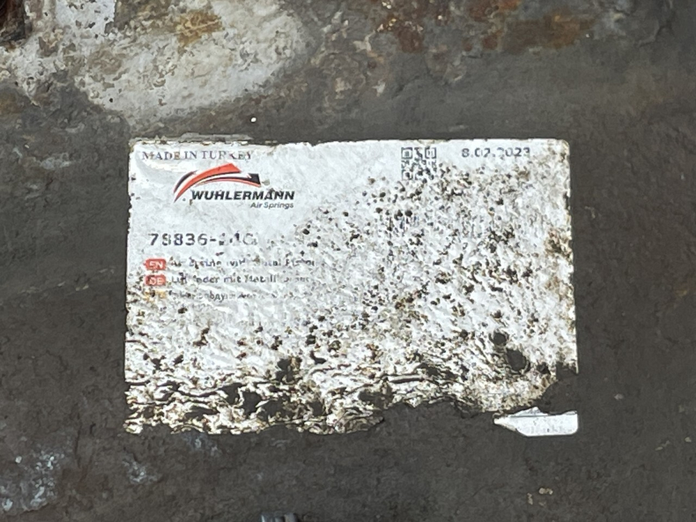 Подушка пневмоподвески задняя 2023г