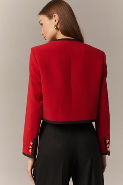 Пиджак в стиле Шанель красный