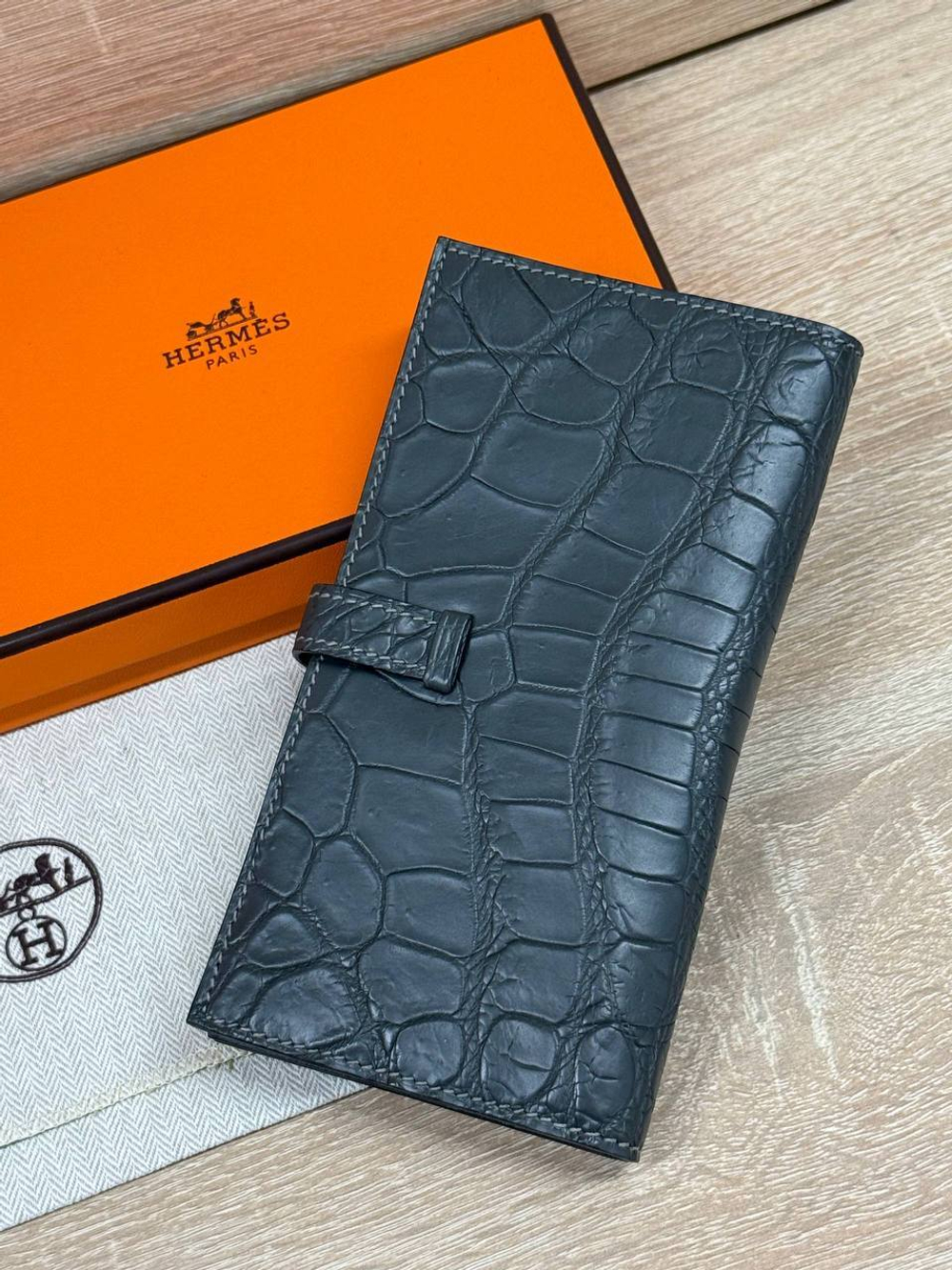 Кошелек Hermes из кожи крокодила
