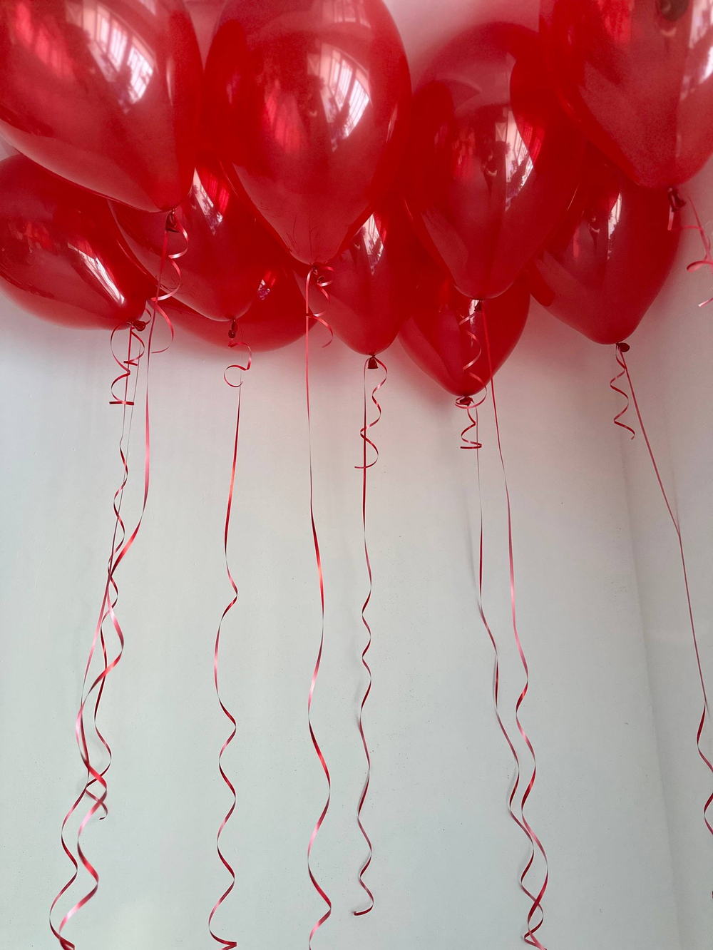 Воздушные гелиевые шарики с доставкой по Хабаровску красное стекло №4521