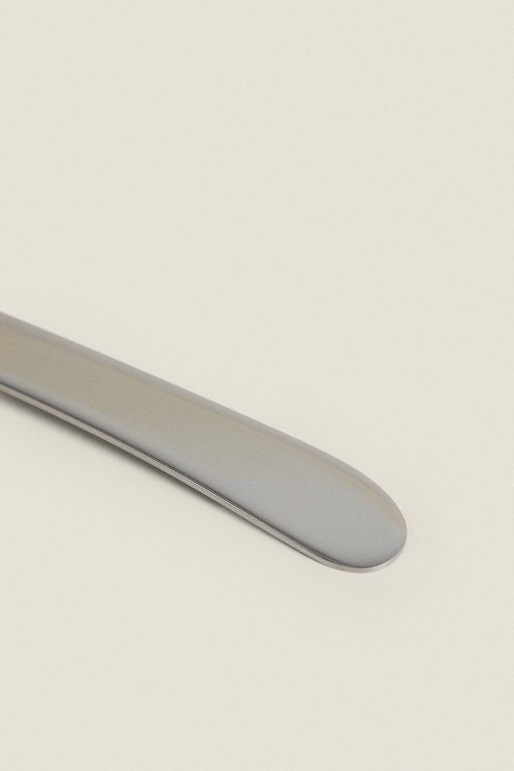 ZARA HOME КЛАССИЧЕСКИЙ НОЖ ДЛЯ МАСЛА, СЕРО-СИНИЙ