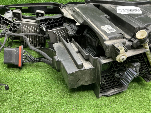 Битая Фара правая Zeekr 001 (2021-н.в.) LED