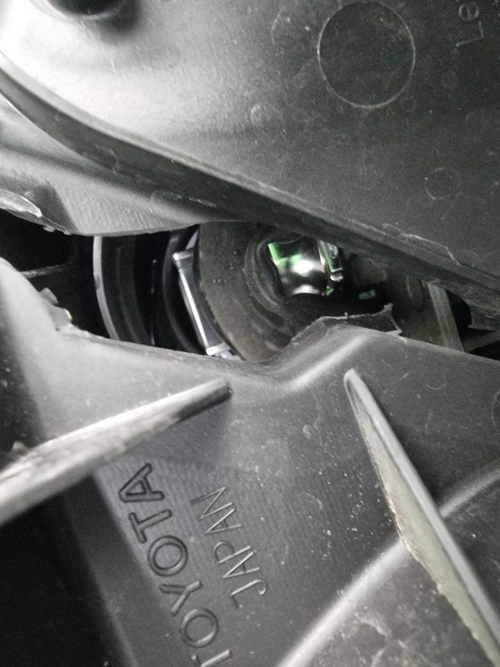 Битая Фара левая Toyota Camry xv70 (2017-н.в.) LED