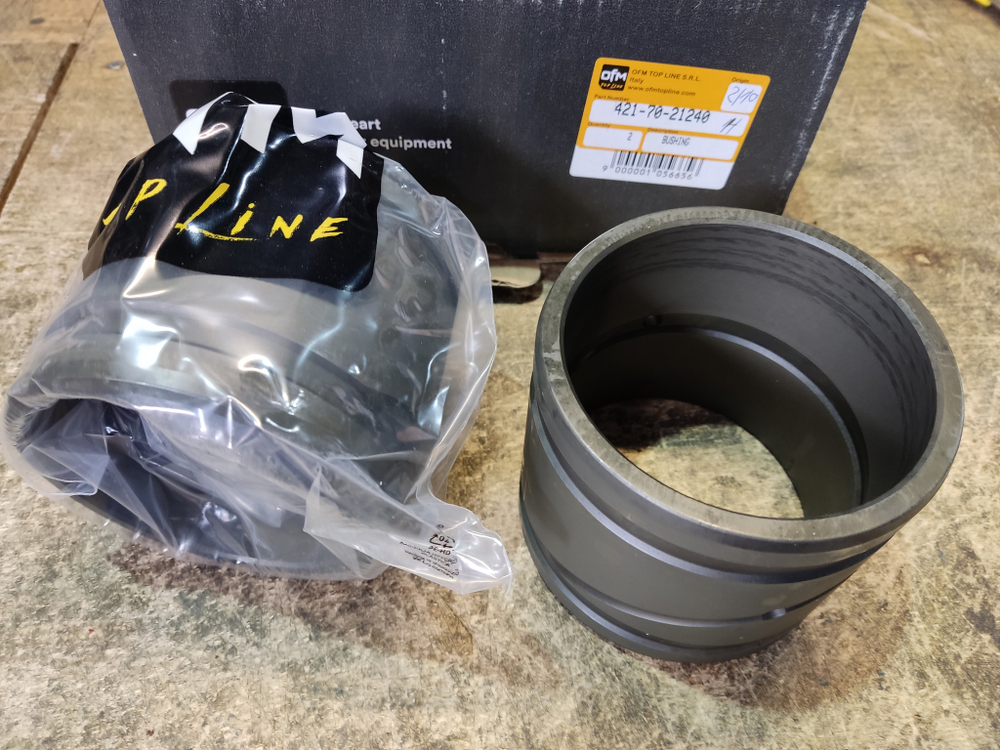 Втулка 421-70-21240