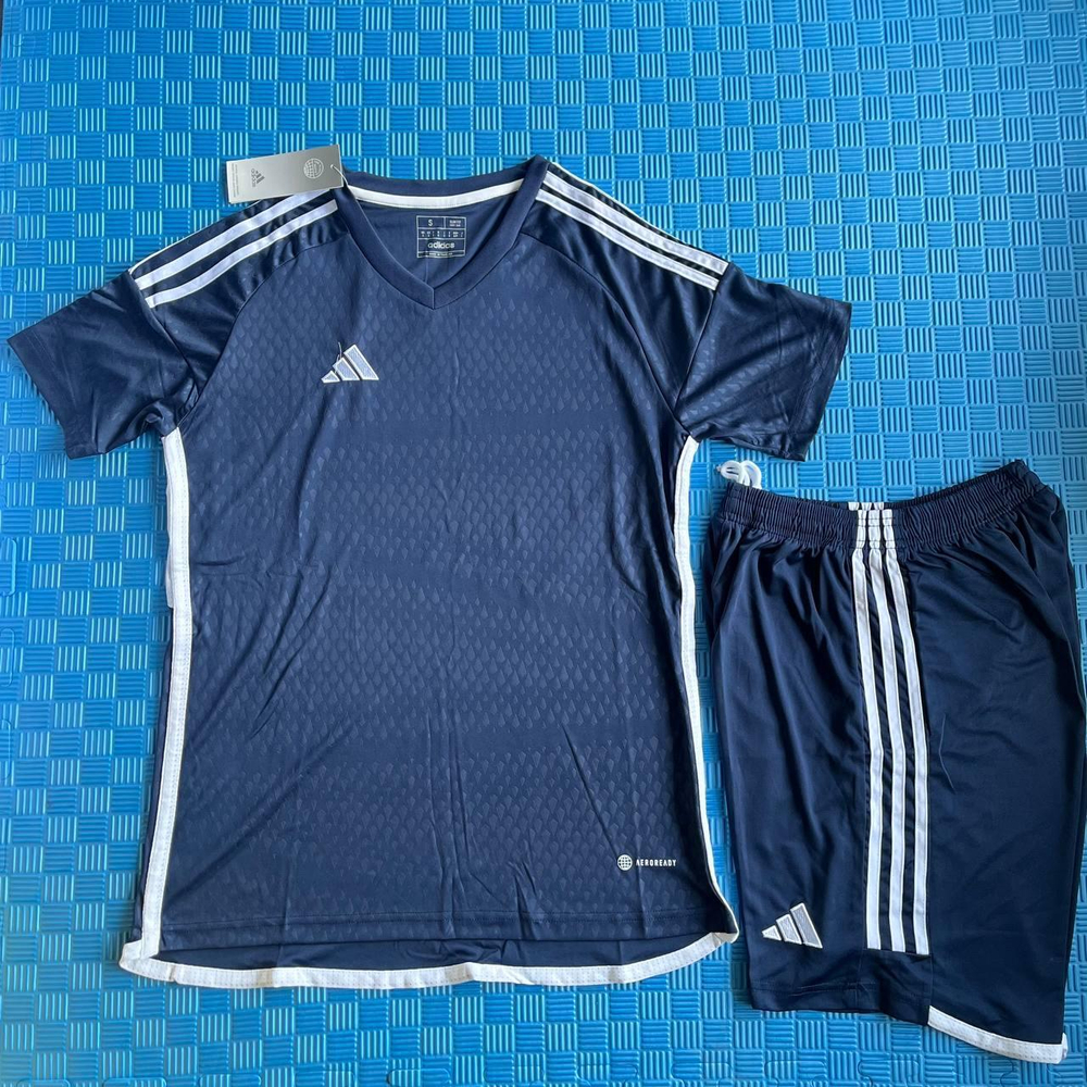 Форма взрослый Adidas