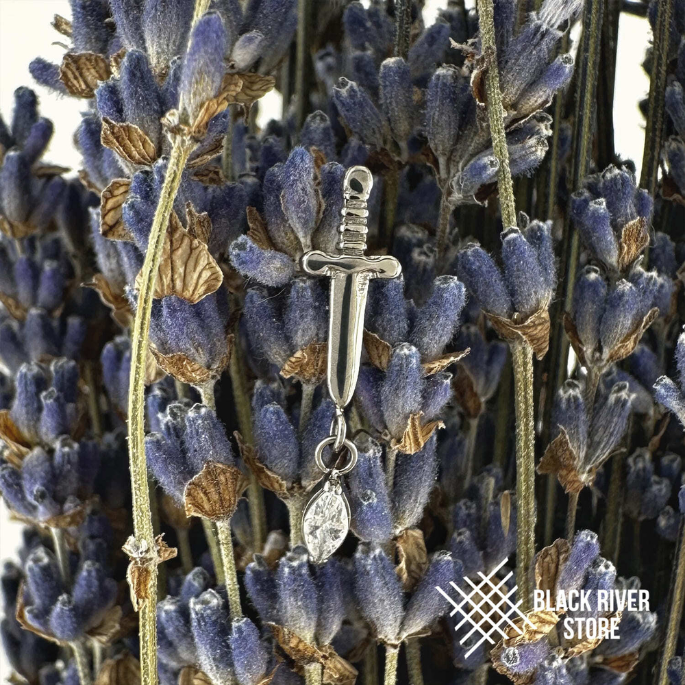 Pendant Dagger v.2 Crystal