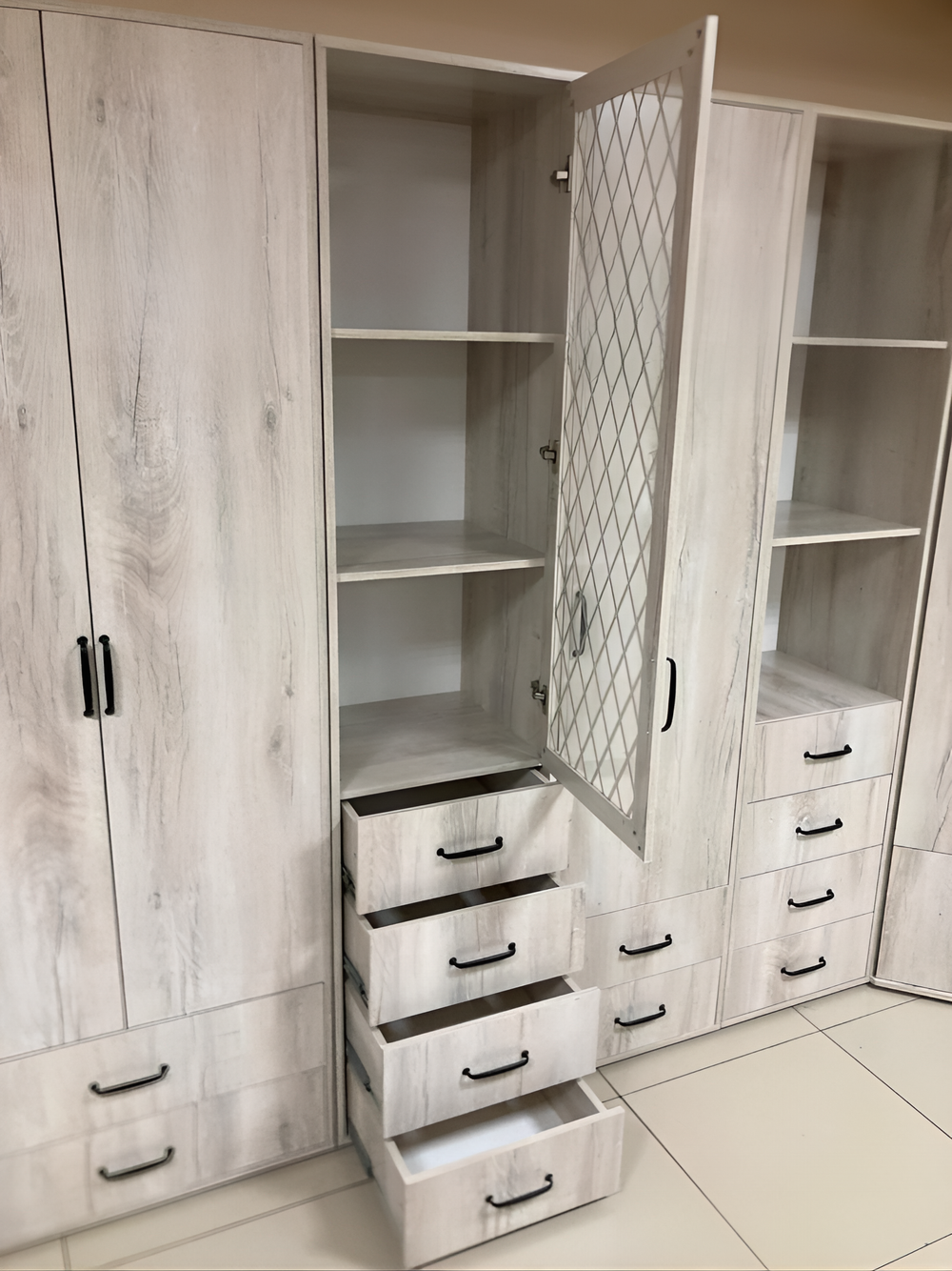 Пенал со стеклом правый Монреаль Дуб Канадский