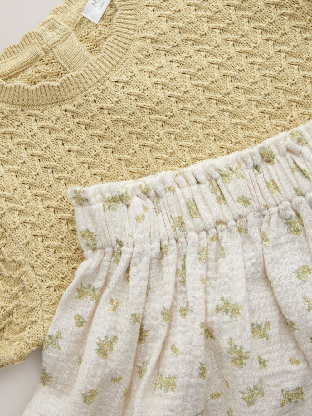 Свитер с коротким рукавом и юбка в комплекте для девочки Next E25-146, Белый, Светло-желтый