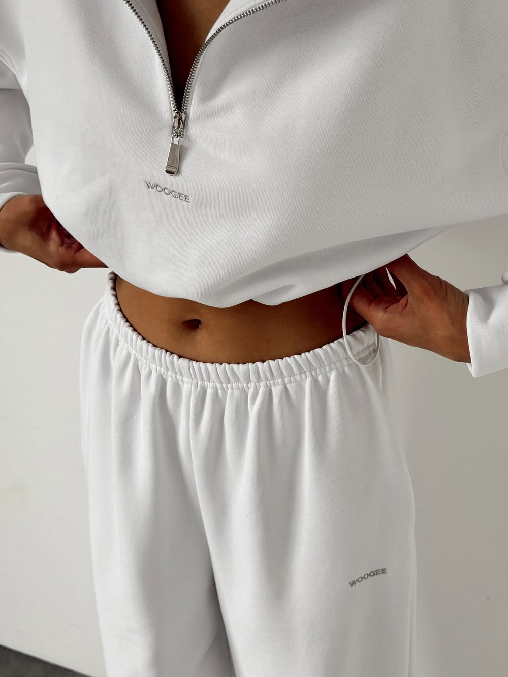 Свитшот-кроп ACE