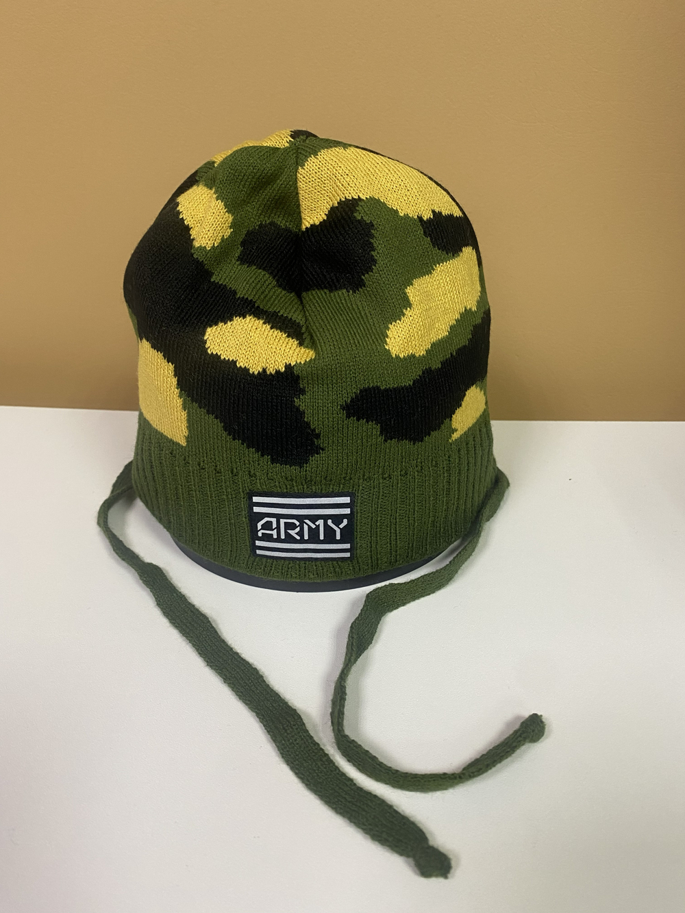 Шапка "Agbo" на мальчика трикотажная на х/б подкладке с завязками из 30% шерсти, размер 48-50, цвета в ассорт.