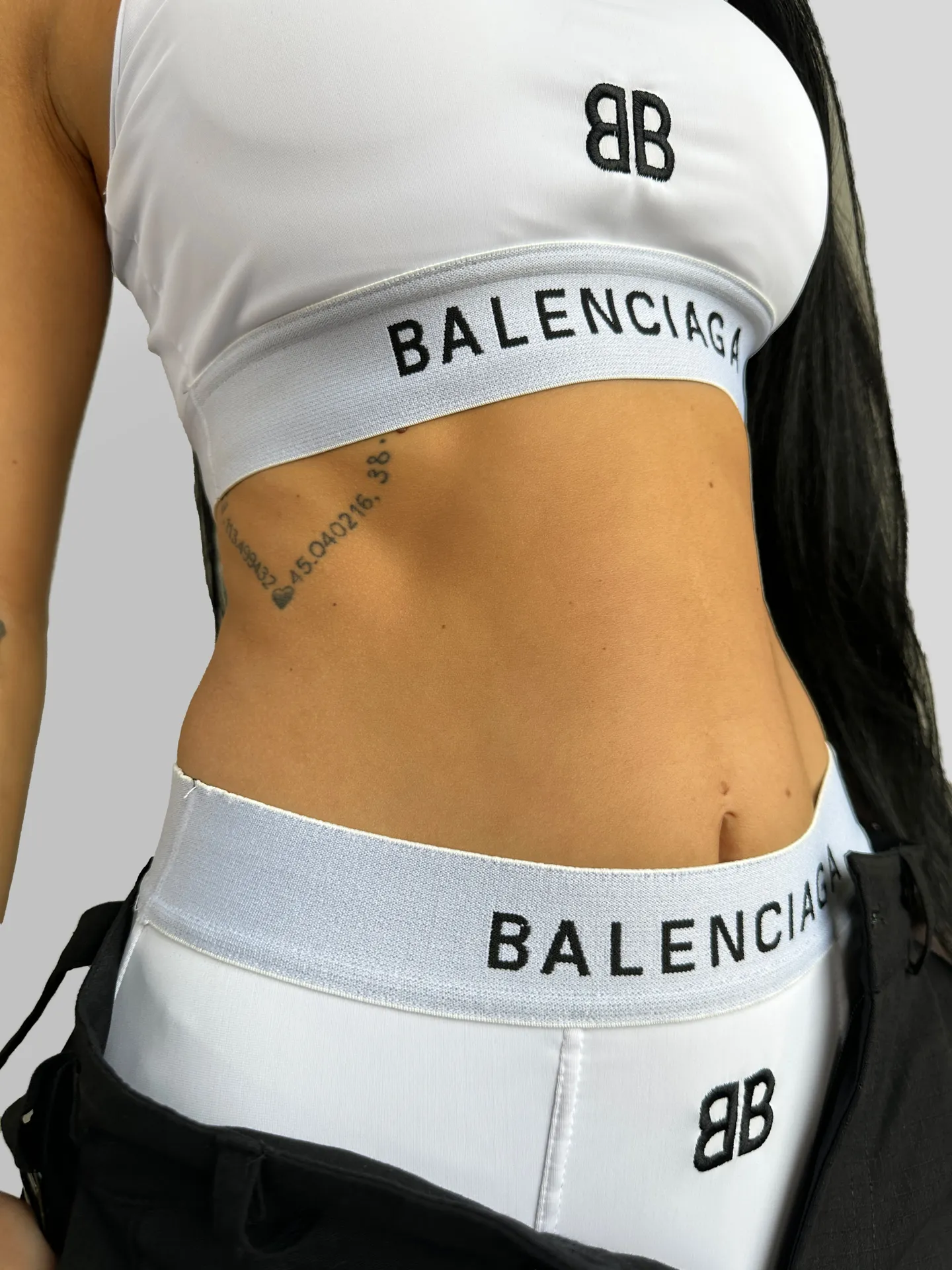 Комплект Balenciaga из топа и трусиков