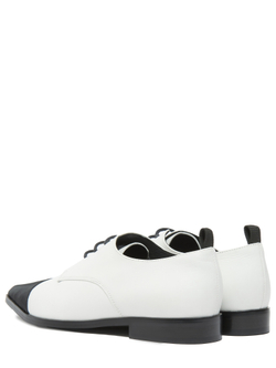 Женские комбинированные туфли бело-черные со шнурками