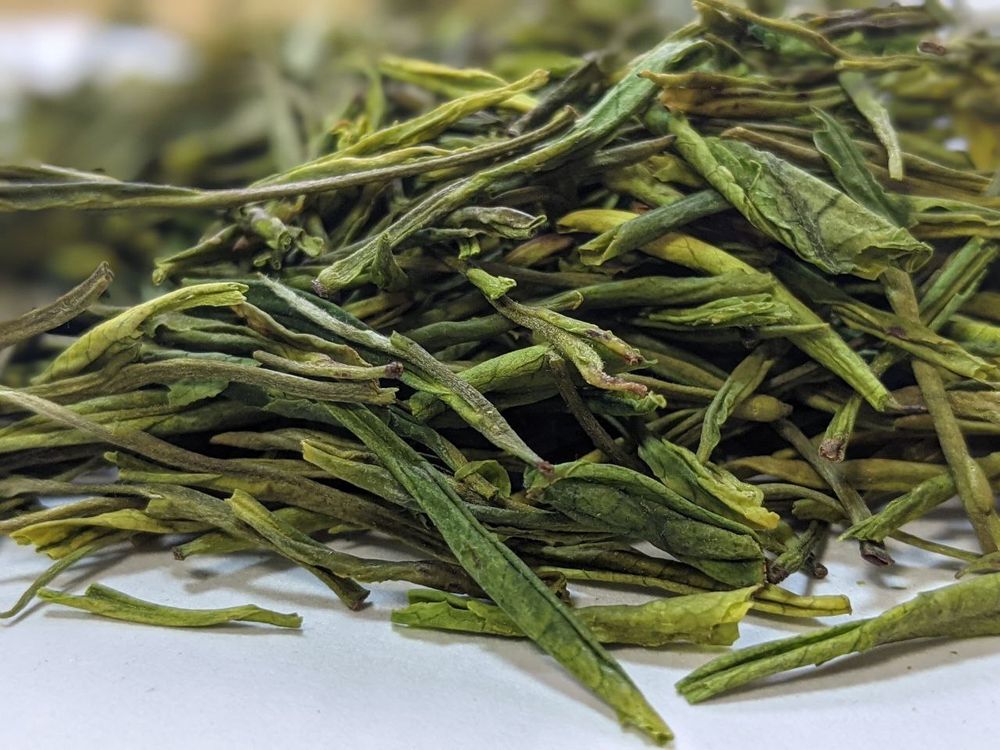 Анцзи Бай Ча (Белый из страны счастья и покоя), 2025г.