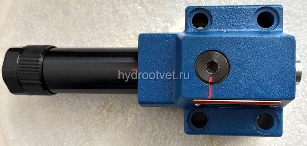 DR10DP1-4X/210Y - Редукционный клапан Ду 10 трехлинейный, прямого действия с давлением регулировки до 210 бар, 1 = рукоятка, обратный клапан - есть