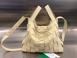 Bottega Veneta Bowling Cassette 28 cm