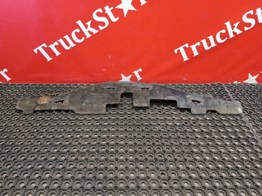 Шумоизоляция двигателя правая