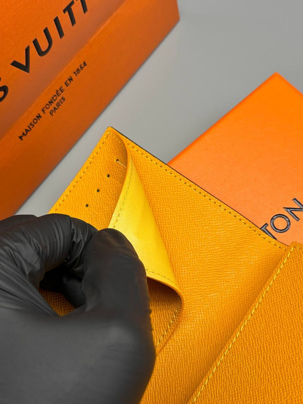 Обложка на паспорт Louis Vuitton