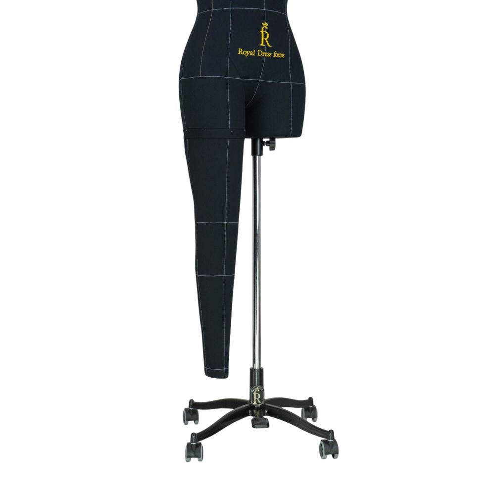 Нога черная для манекена Моника, размер 48