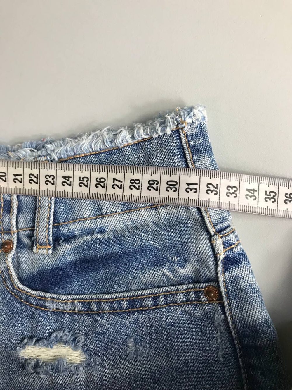 Шорты Pull&Bear укороченные, маркировка 32 eur, визуально на 38 размер