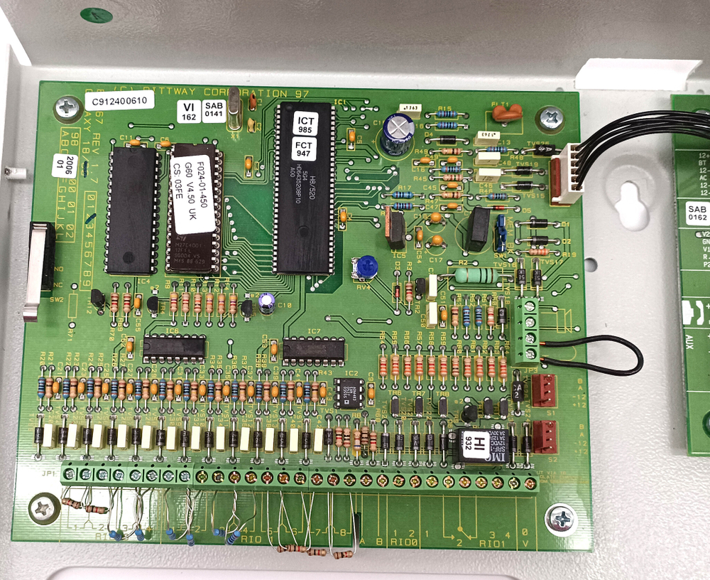 Панель контроля Honeywell C052-01-3A-L охранной сигнализации Galaxy 60 C052 Ademco