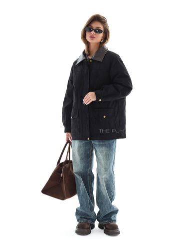 Черный пуховик из эко-замши с мехом песца и кожаным воротником