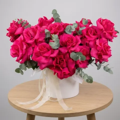 Шляпная коробка с французскими розами