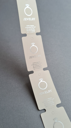 Светло-серые бирки, печать серебряным цветом