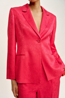 ZARA ЖАККАРДОВЫЙ БЛЕЙЗЕР С ПОДПЛЕЧНИКАМИ, МАЛИНОВЫЙ