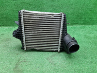 Интеркулер левый Audi Q8 (2018-н.в.)