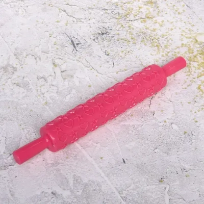 Скалка пластмассовая фигурная «Звездочки-сердечки» 37*5см