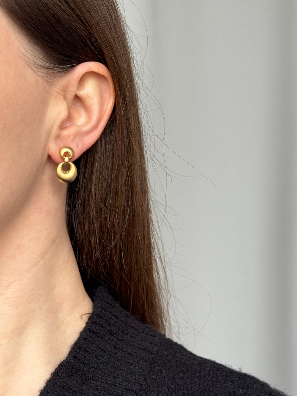 Серьги с подвесками матовые