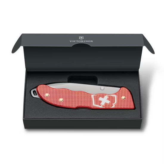 Нож Victorinox 0.9415.L25 Evoke Alox Limited Edition 2025 с клинком из стали 1.4116, рукоять Оксидированный алюминиевый сплав Alox (Aluminium Oxide)