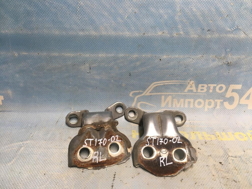 Петля двери задней левой TOYOTA CARINA 1991