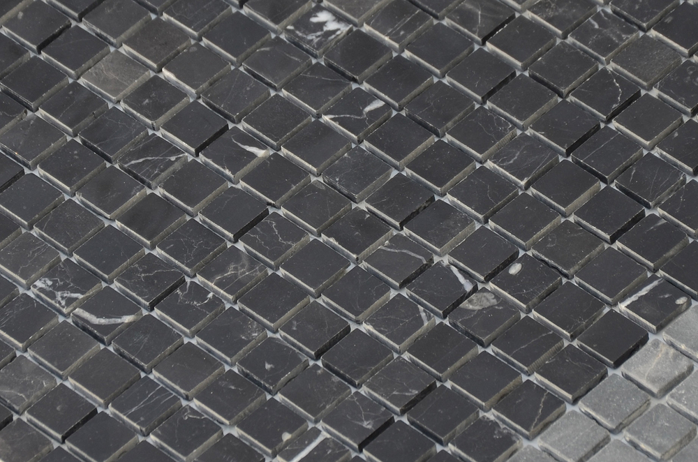 Мозаика LeeDo: Pietrine - Nero Oriente полированная 30,5x30,5х0,4 см (чип 15x15x4 мм)