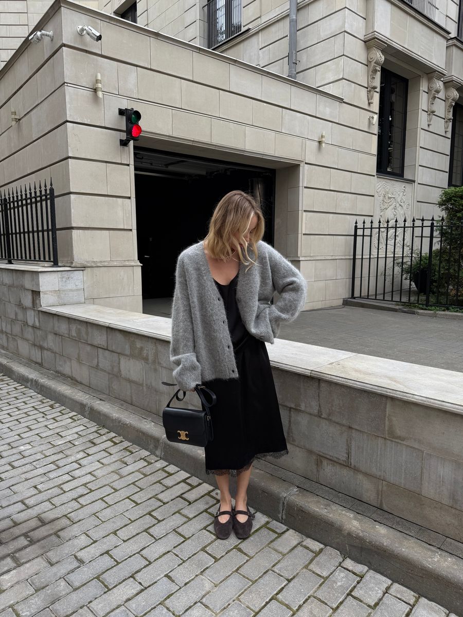 Юбка из шелка с кружевом миди черная