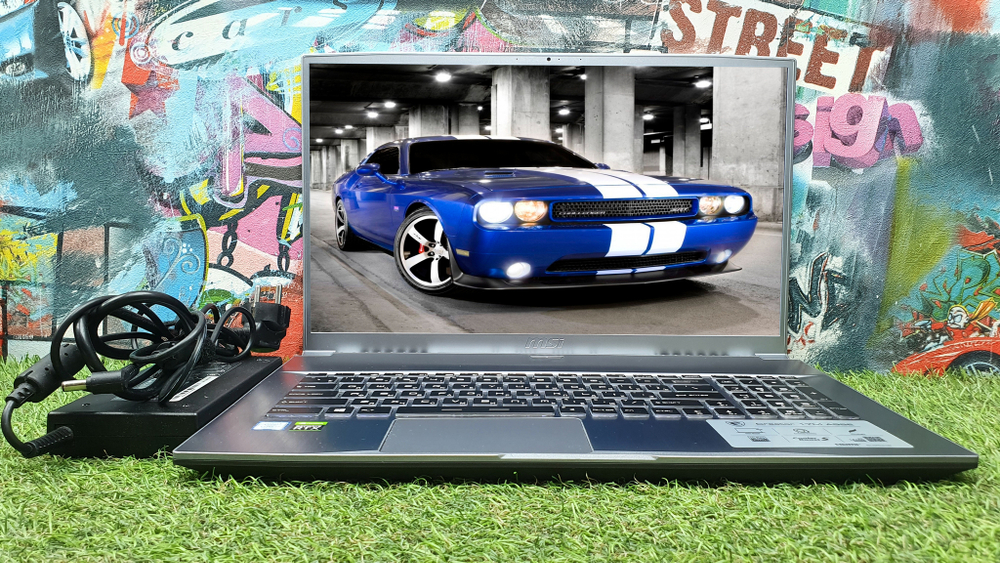 Игровой 17" MSI i7-9/32 Gb/RTX 2060 6GB/144 Hz