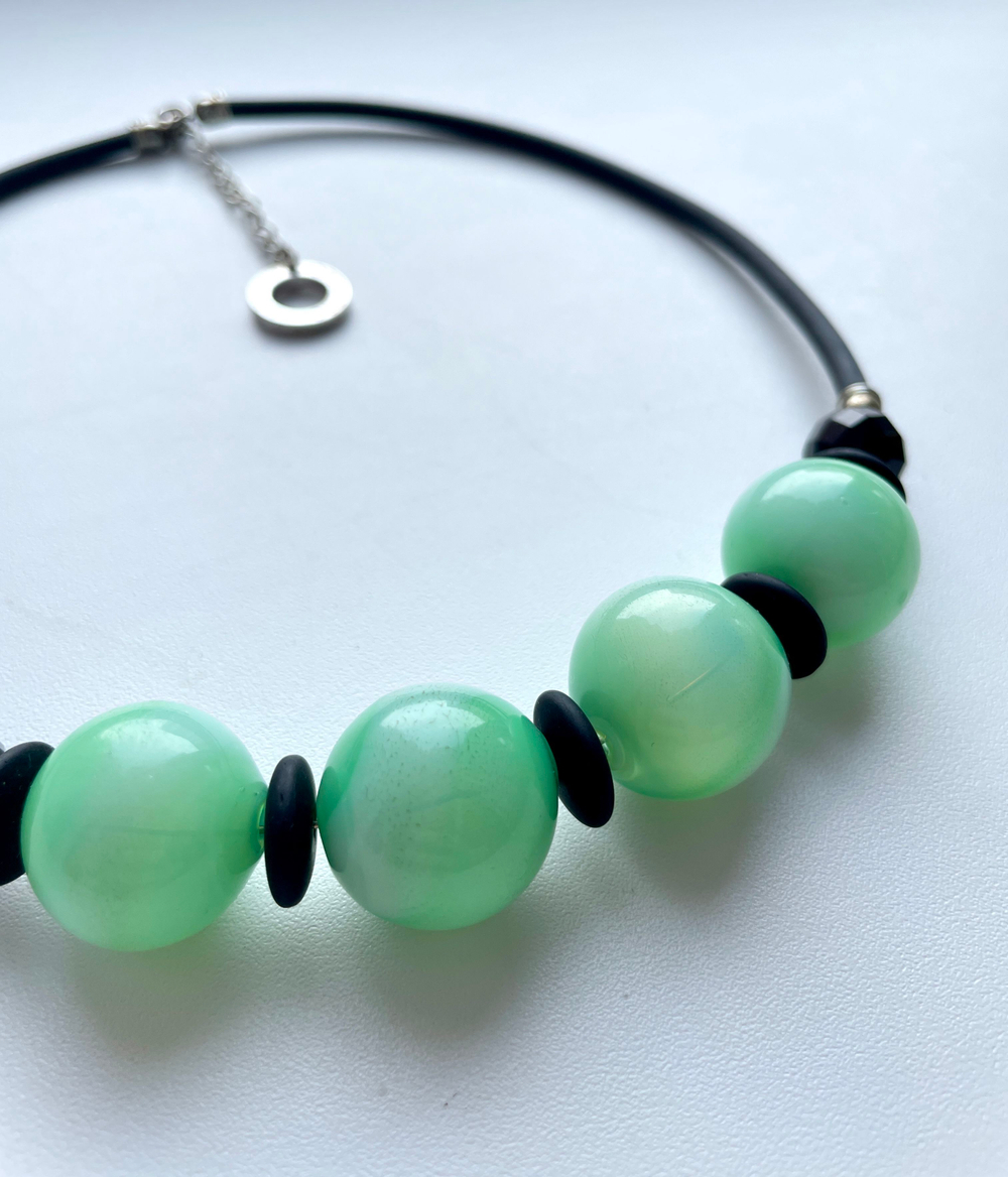 Колье из муранского стекла