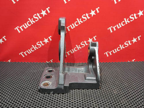 Кронштейн передней рессоры левый 2019г.