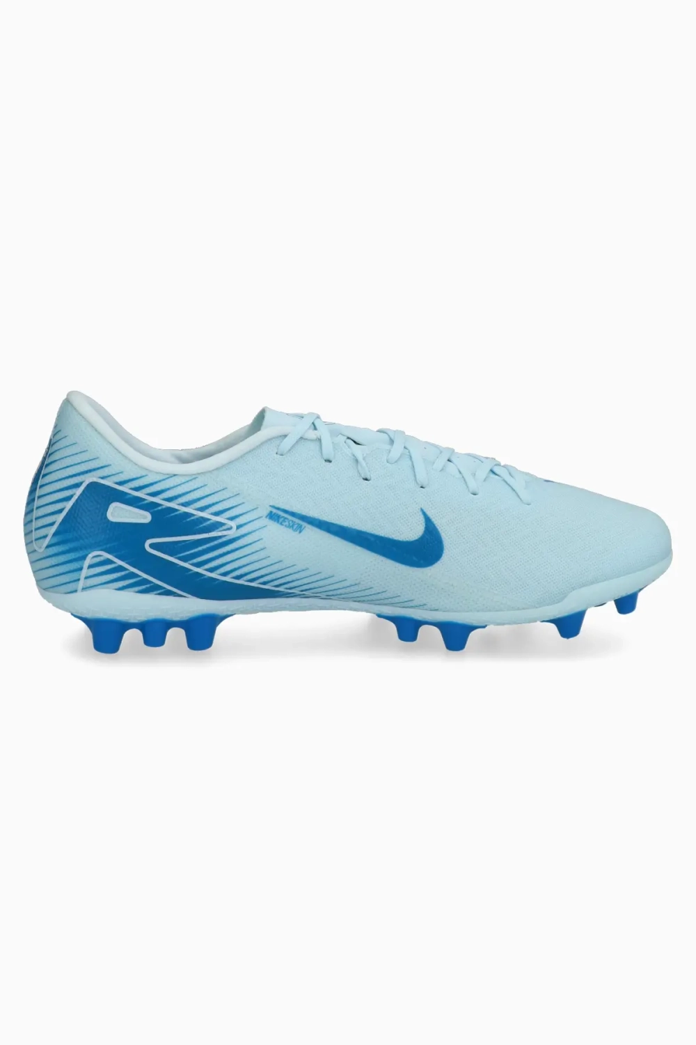 Academy 16 nike hotsell