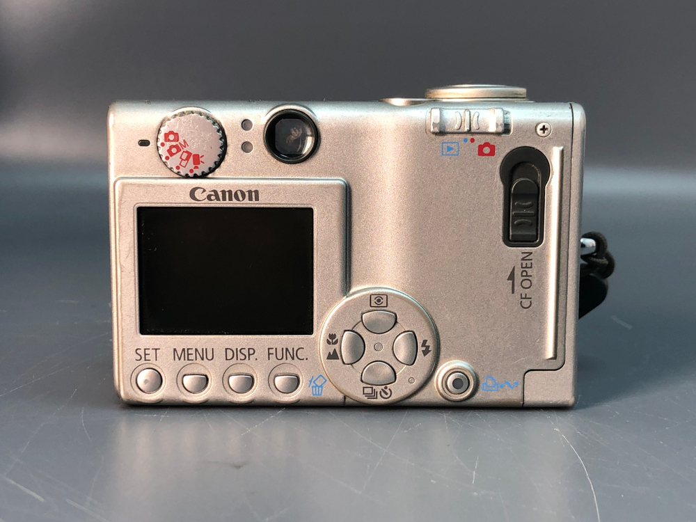 Canon Digital Ixus 500, без зарядного устройства